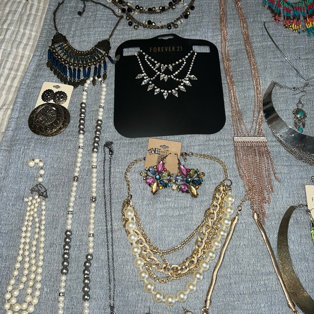Jewelry - Picture 8 of 14